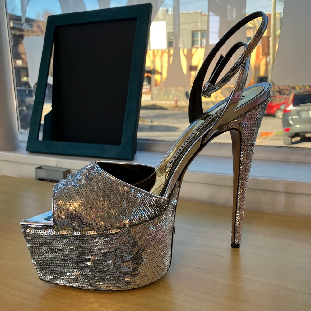 Sz 41 NIB $1090 Alexandre Vauthier crystal heels